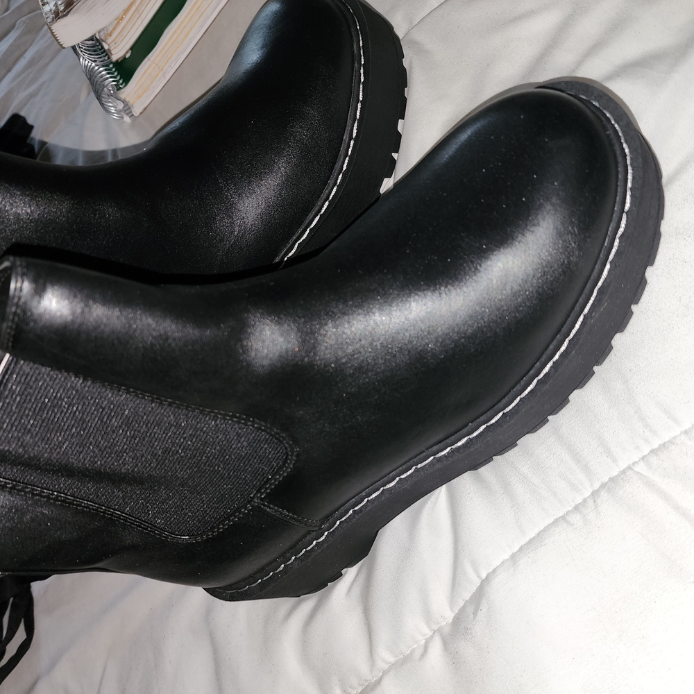 Stylish Black Leather Boots